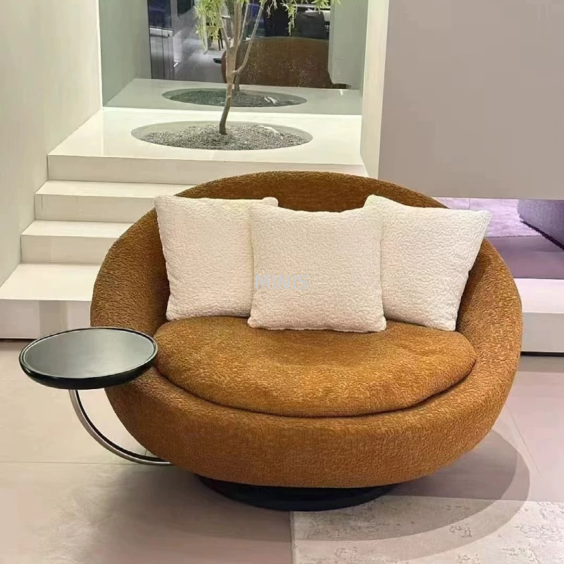 Wohnzimmer großer runder Schwenkstoffsitzstuhl mit Tisch